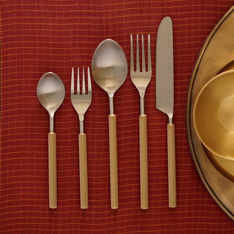 DARIYA TABLE KNIVES SET of 4