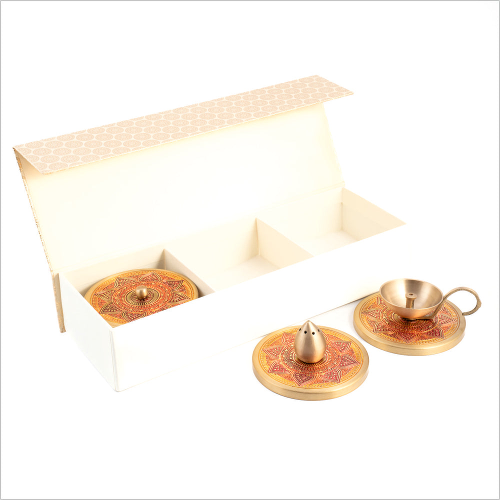 GIFT BOX : PURI DIYA + INCENSE HOLDER + MUTLI PURPOSE CONTAINER