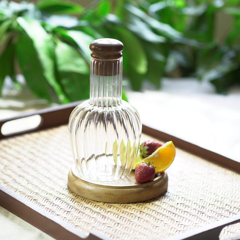 NEER GLASS CARAFE